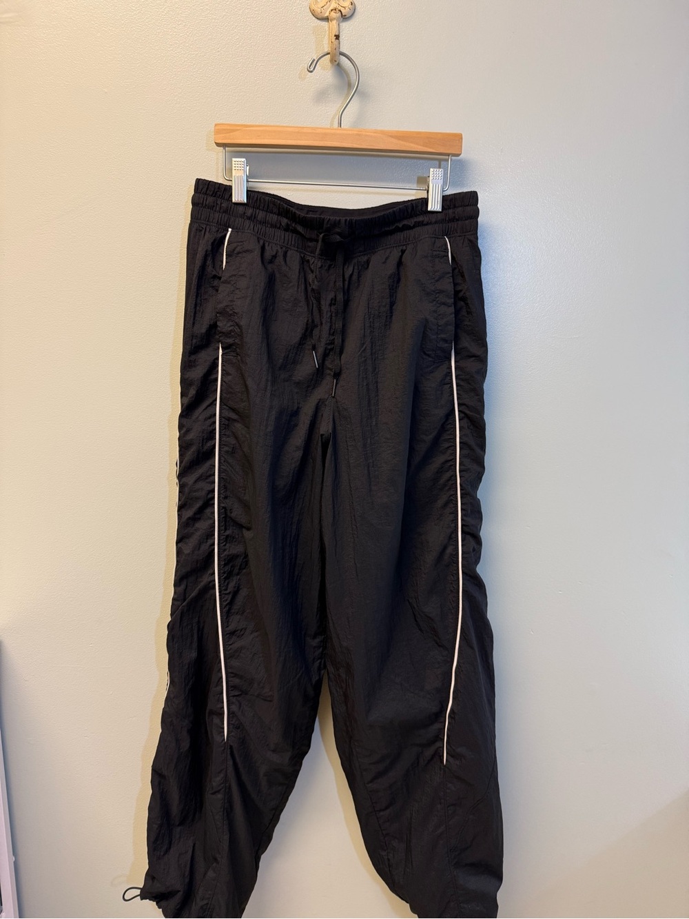 Halara black cinchable hem running jogger XS